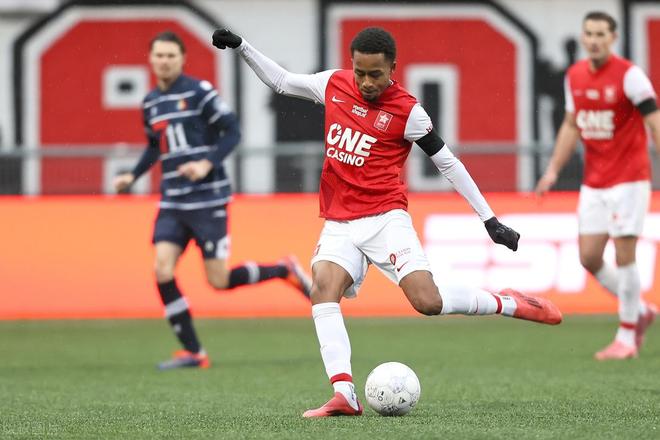 还是犀利的 还是犀利的