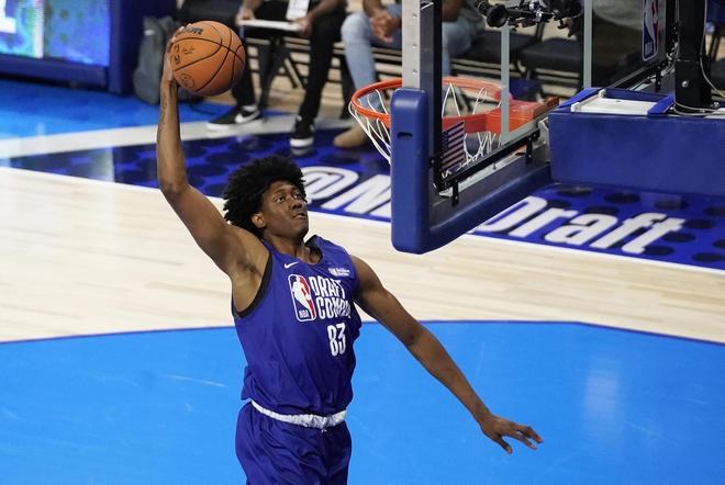 是一个巨大 是一个巨大