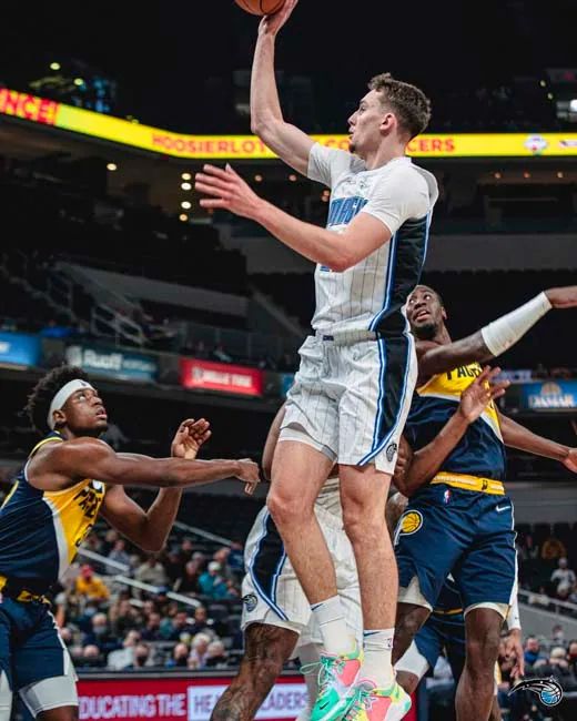 在关键比赛 在关键比赛