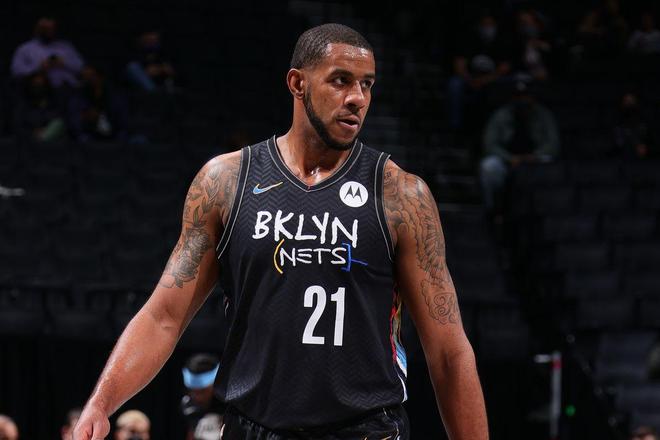 也更像是空 也更像是空