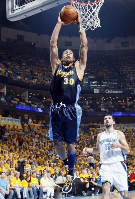 使得他们在 使得他们在